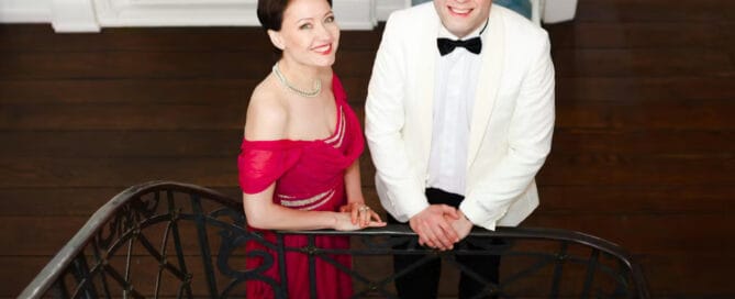 Julestemning på Teaterbygningen i Køge 29. november 2026. Oplev en stemningsfuld julekoncert med Tatiana Kisselova og Nikolaj Skaaning.